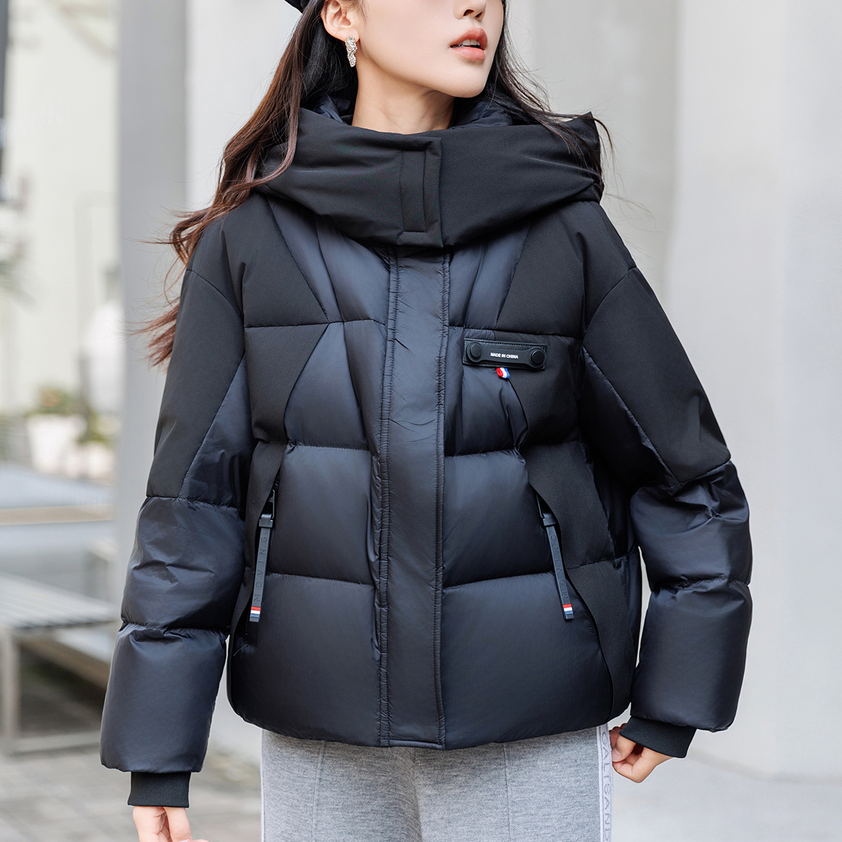 厂家直销连帽立领时尚气质防风保暖双插袋时尚拼接90绒短款羽绒服