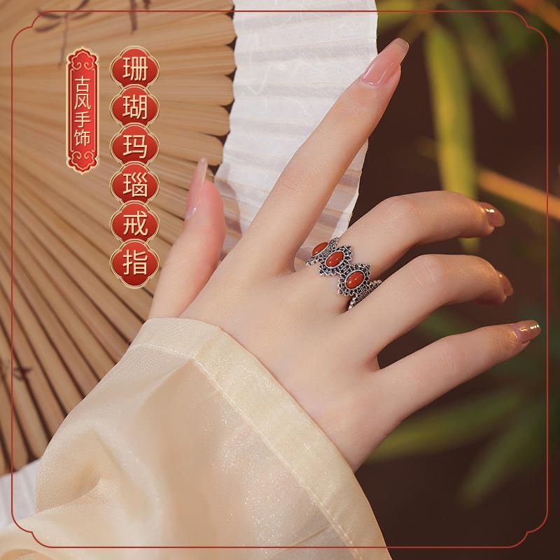 【折扣价】蒙古独特珊瑚女泰银做旧南红玛瑙和田玉指环复古南红玛