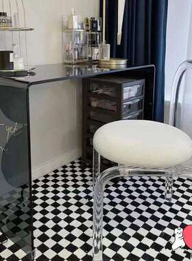 力解放鹿轻亚克透明餐椅奢网红设计师水风晶椅休闲少女OUM化妆椅