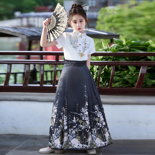 新款女童汉服牡丹花马面裙套装