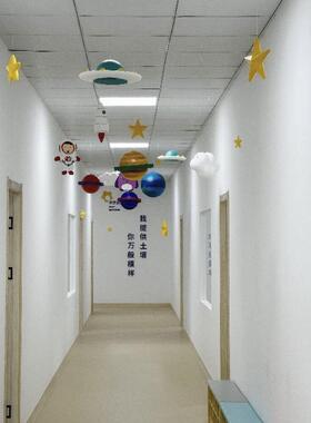 宇宙飞船宇航员火箭模型幼儿园星空摄影早教装环创商场星球吊挂饰