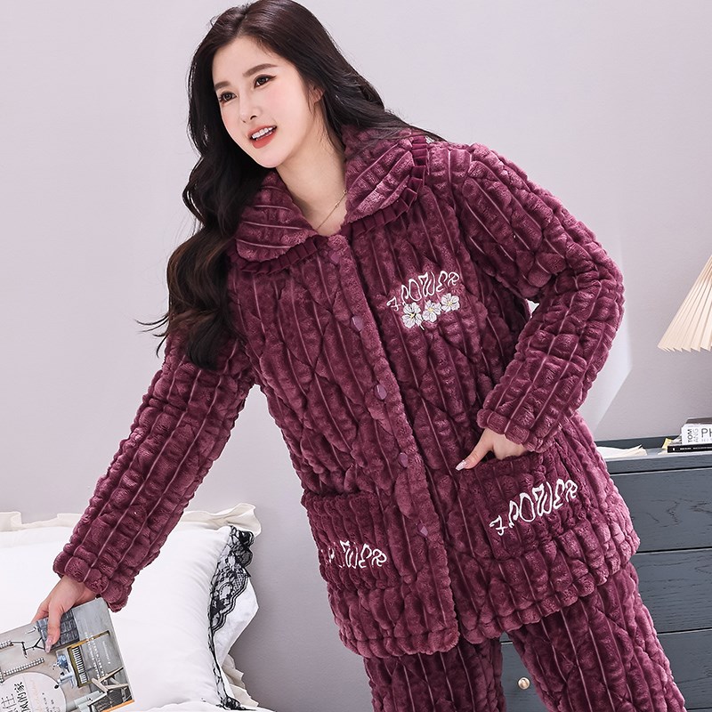 睡衣三层夹棉加绒加厚保暖女士秋冬季中老年妈妈珊瑚绒家居服套装