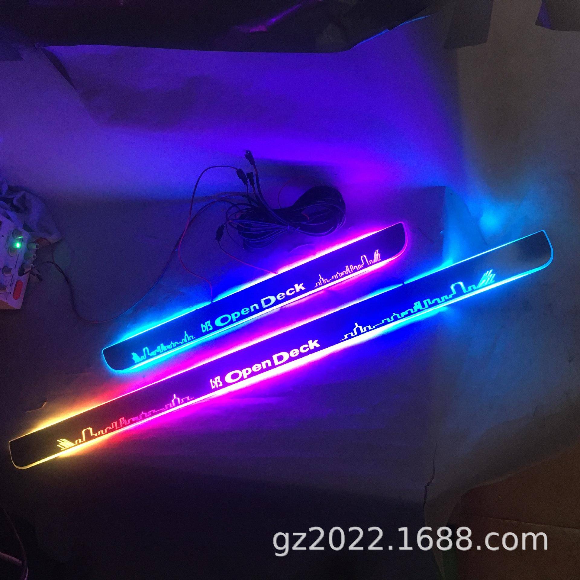 适用于丰田NCP34bbopendeck流光动态跑马门槛条带LED灯迎宾踏板