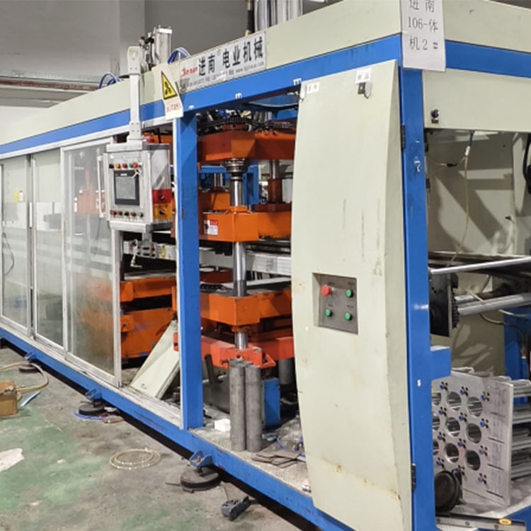厂家直销九成新一次性可降解鸡蛋托餐具塑料三工位正负压一体机