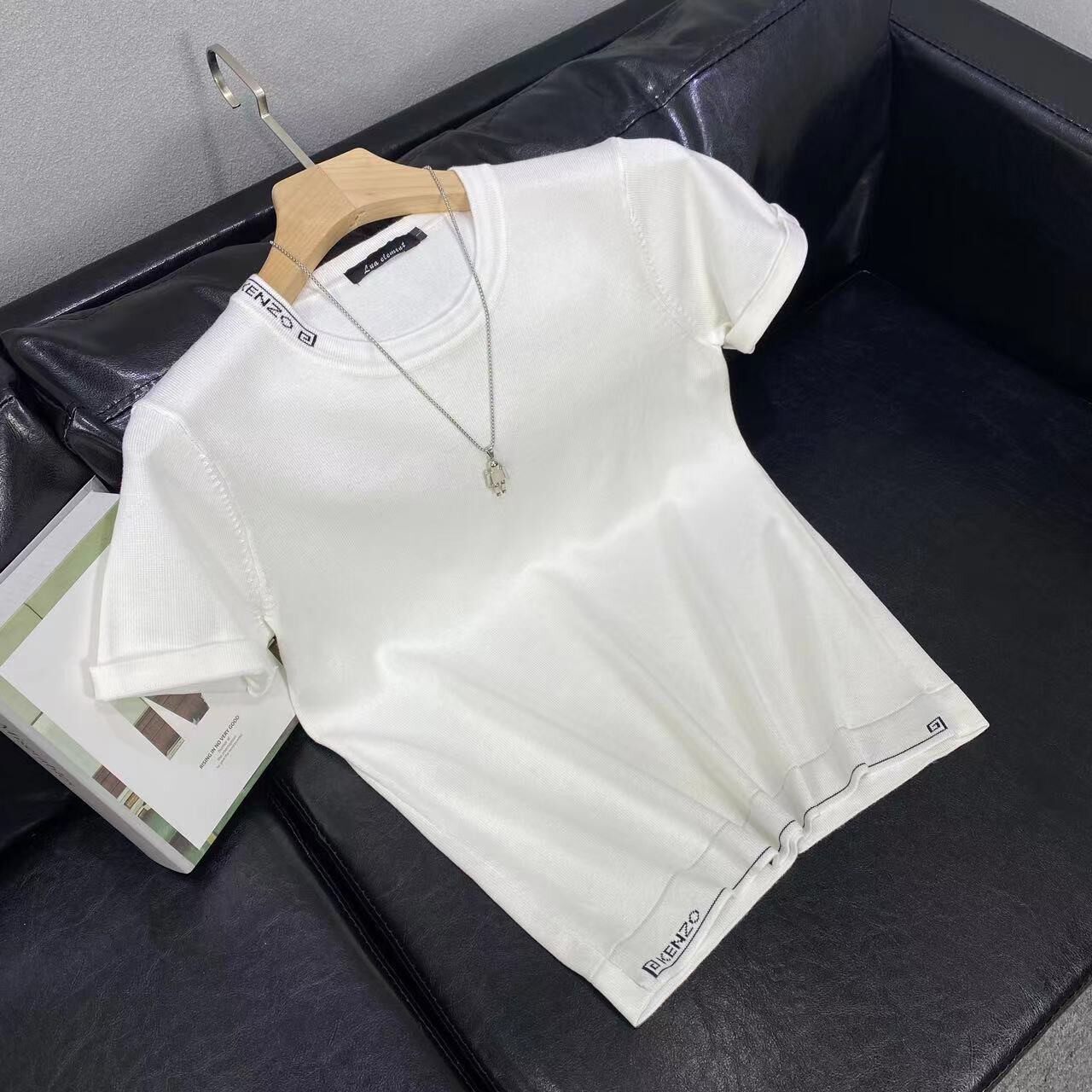 白色针织衫男短袖圆领修身纯色青年半袖打底衫时尚简约2022毛线新