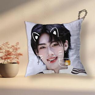 ZB1周边高颜值撕漫男Rick沈泉锐抱枕挂件学生背包手机钥匙扣装饰