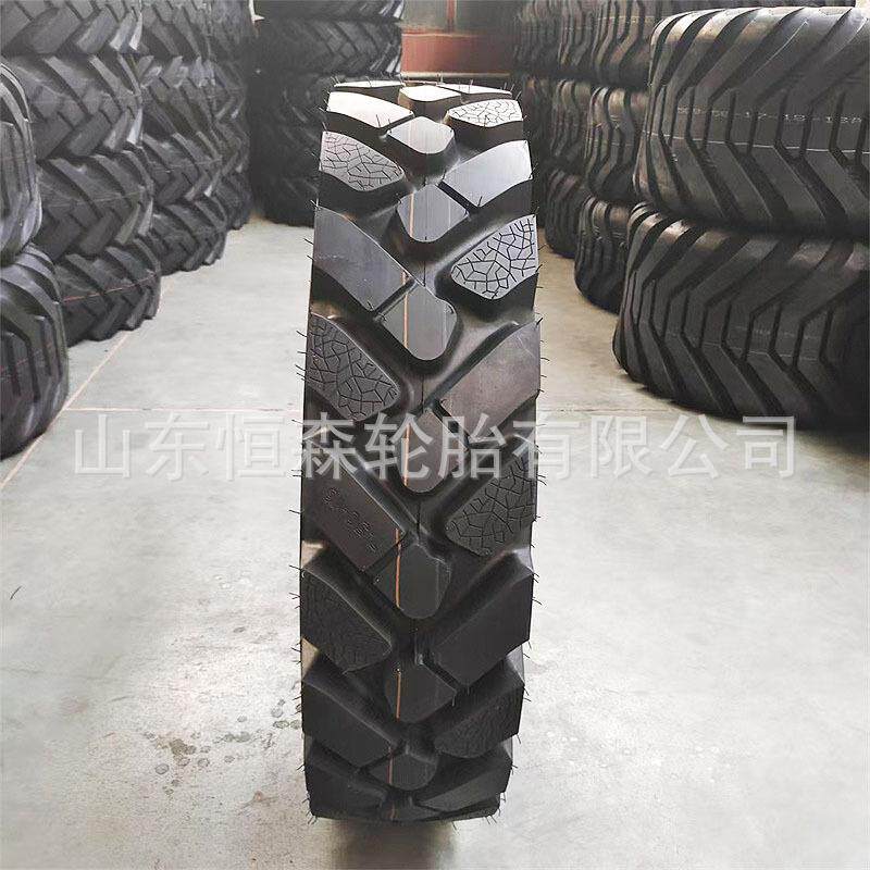 东昊750-16轮式挖机轮胎 825-16-20 900-16-20 1000-20工程轮胎