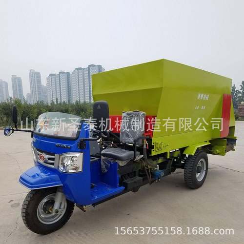 灵璧县牧草饲料撒料车多少钱喂料撒料车养羊设备