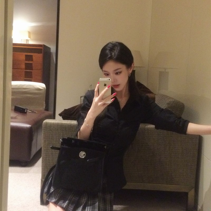 杜总家 本期推荐bi入*禁欲系神仙掐腰黑衬衫N*韩系收腰k学院风套