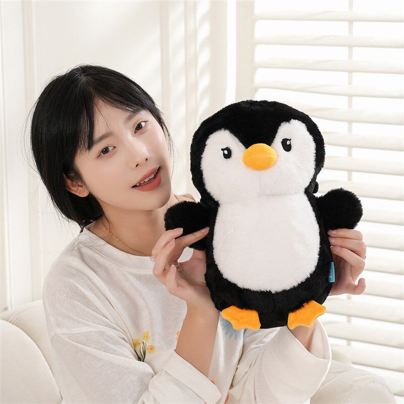 企鹅两用变形枕二合一旅行U型枕C飞机护颈枕学生女生日礼物玩偶
