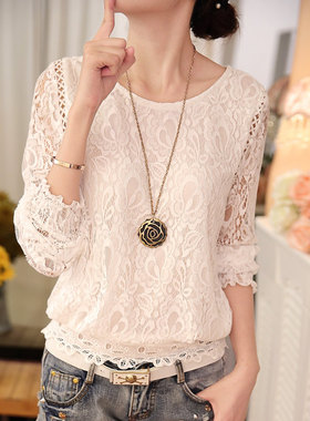 2021秋装韩版白色女上衣长袖气C质显瘦小衫花边拼接镂空蕾丝打底