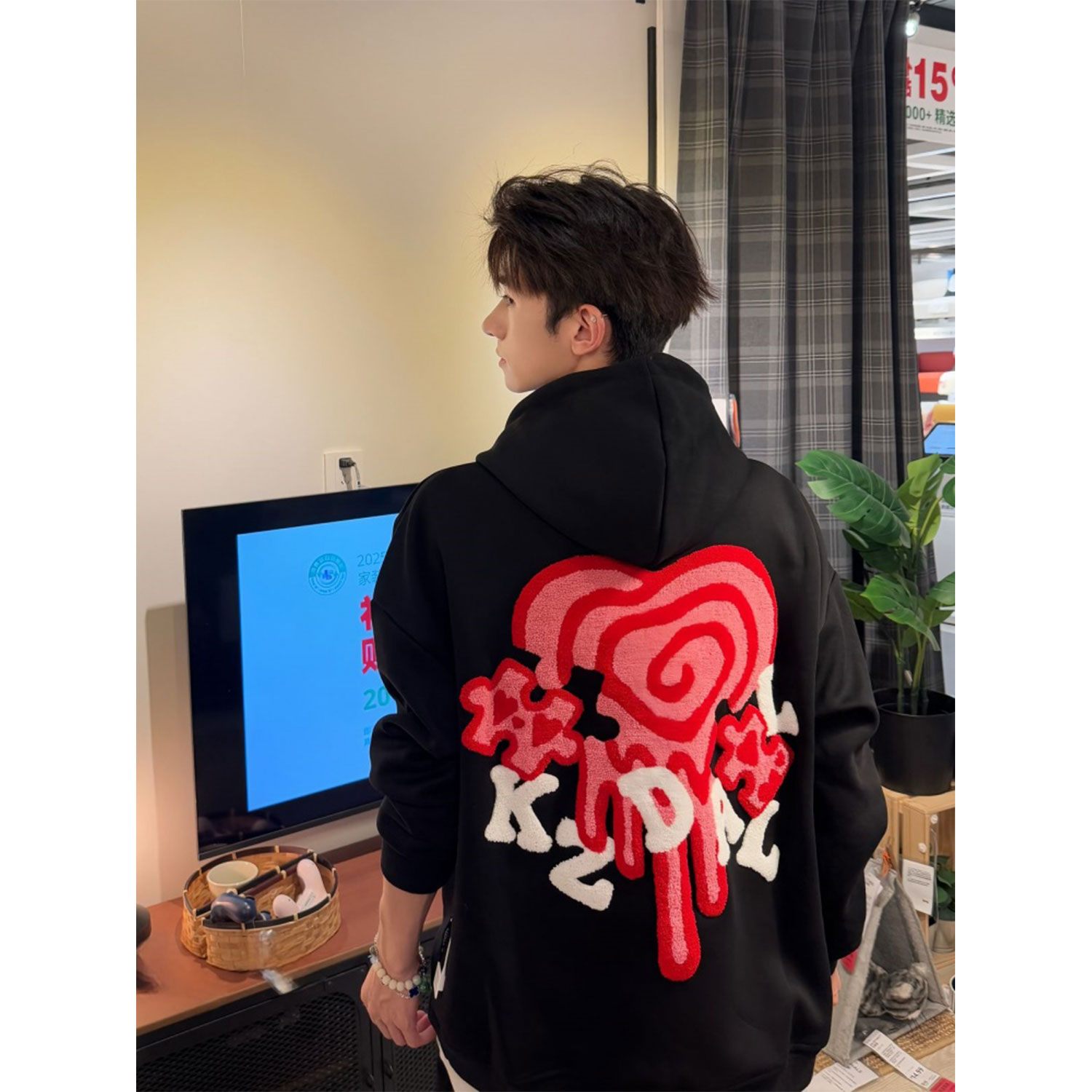 美式街头爱心字母植刺绣卫衣男