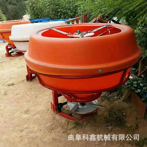 科鑫大容量料机圆桶撒肥NOG四轮后置肥机多用途颗粒化肥甩抛塑洒