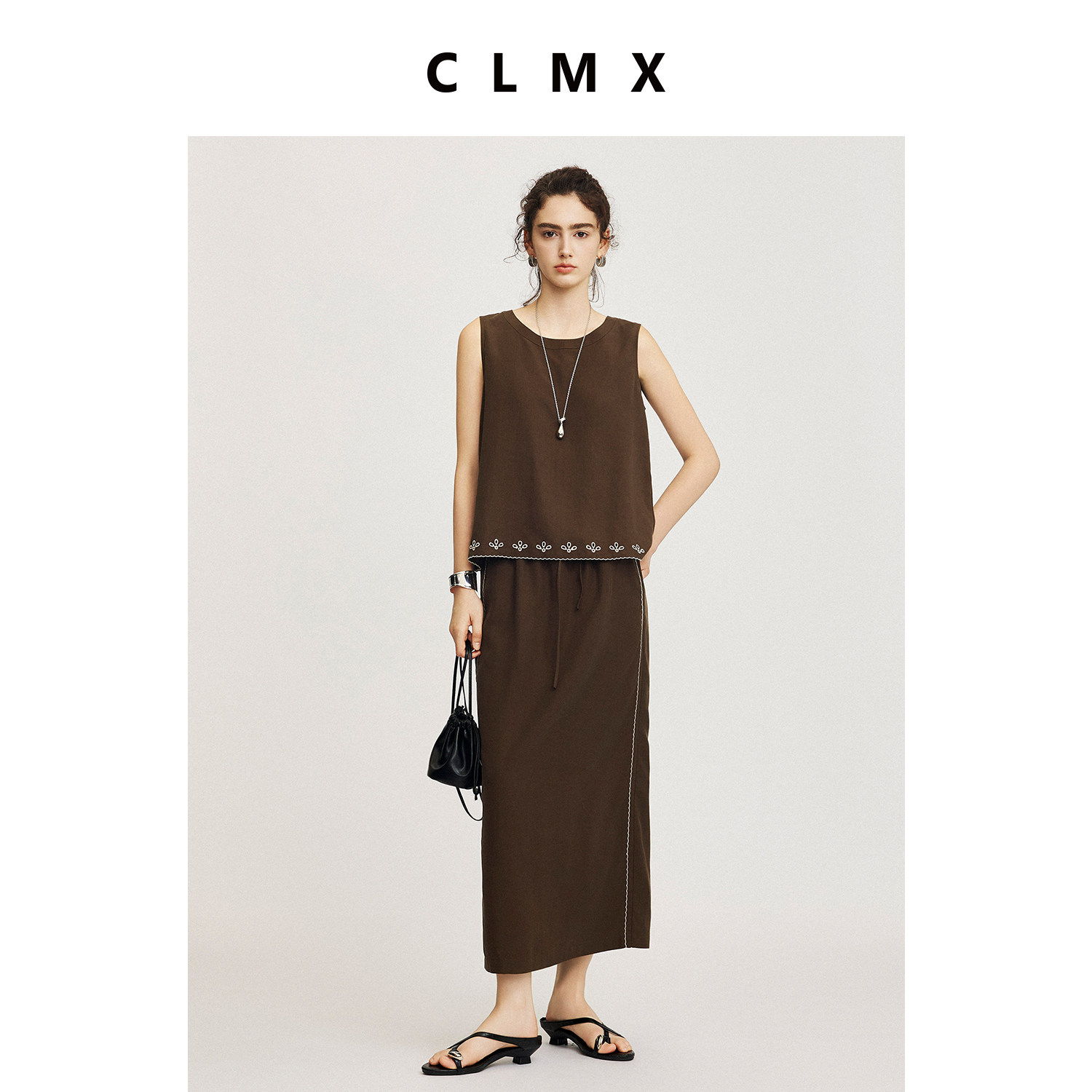 CLMX夏季休闲两件套莱赛尔面料刺绣无袖上衣/刺绣抽绳半身裙女
