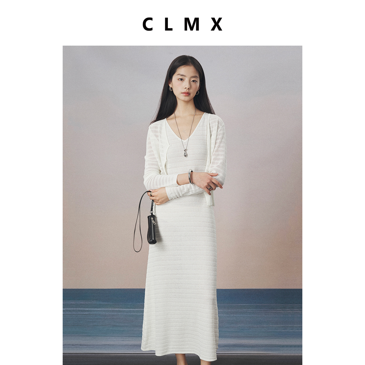 CLMX甄选亮银小珠片莱赛尔亚麻纱 镂空微透珠片V领针织衫/连衣裙