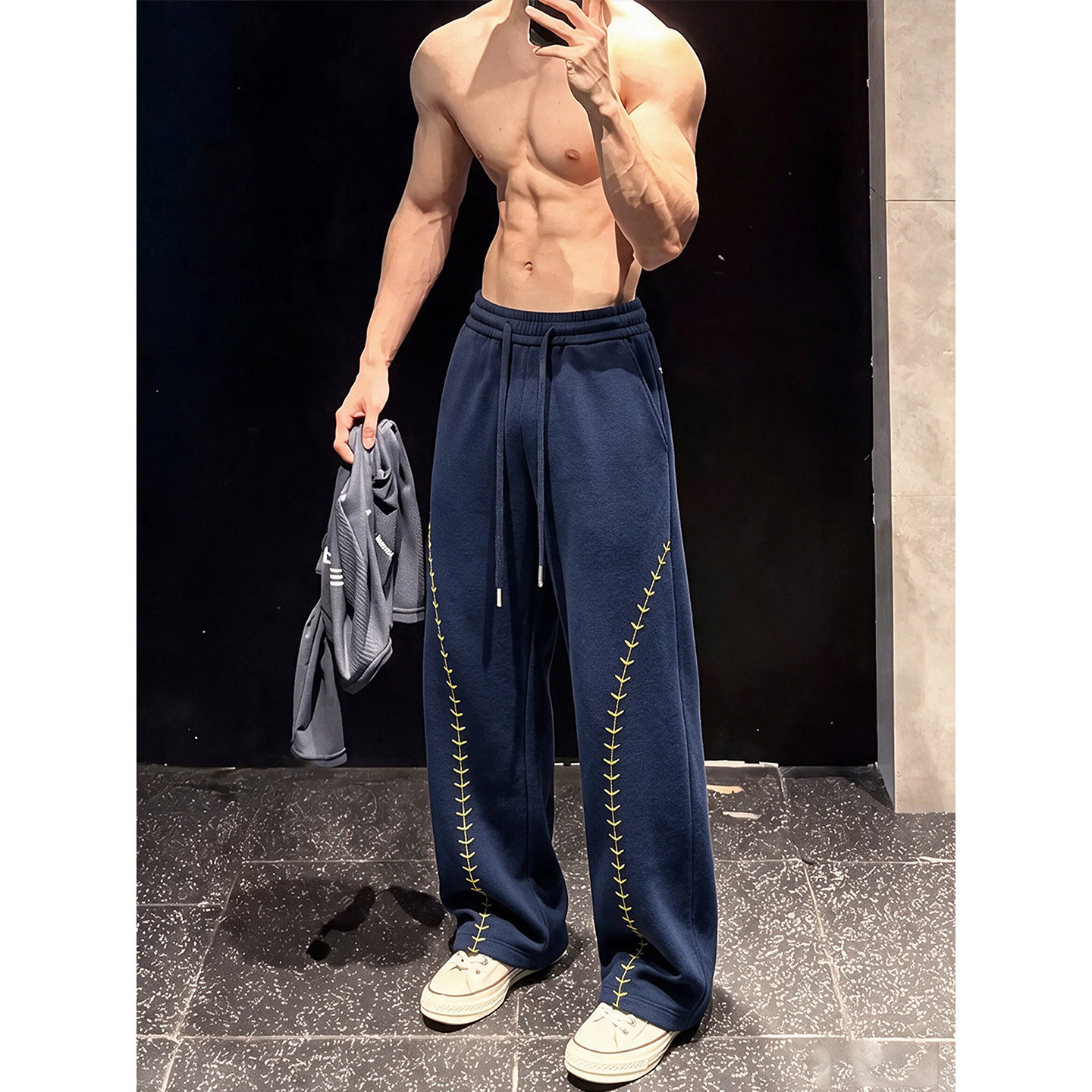 藏青色美式斜切刺绣卫裤男款秋冬图片