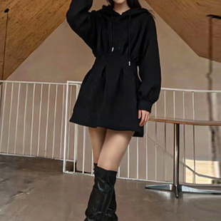 黑色卫衣裙小香风连衣裙女秋冬季内搭收腰短款裙子初冬修身小个子