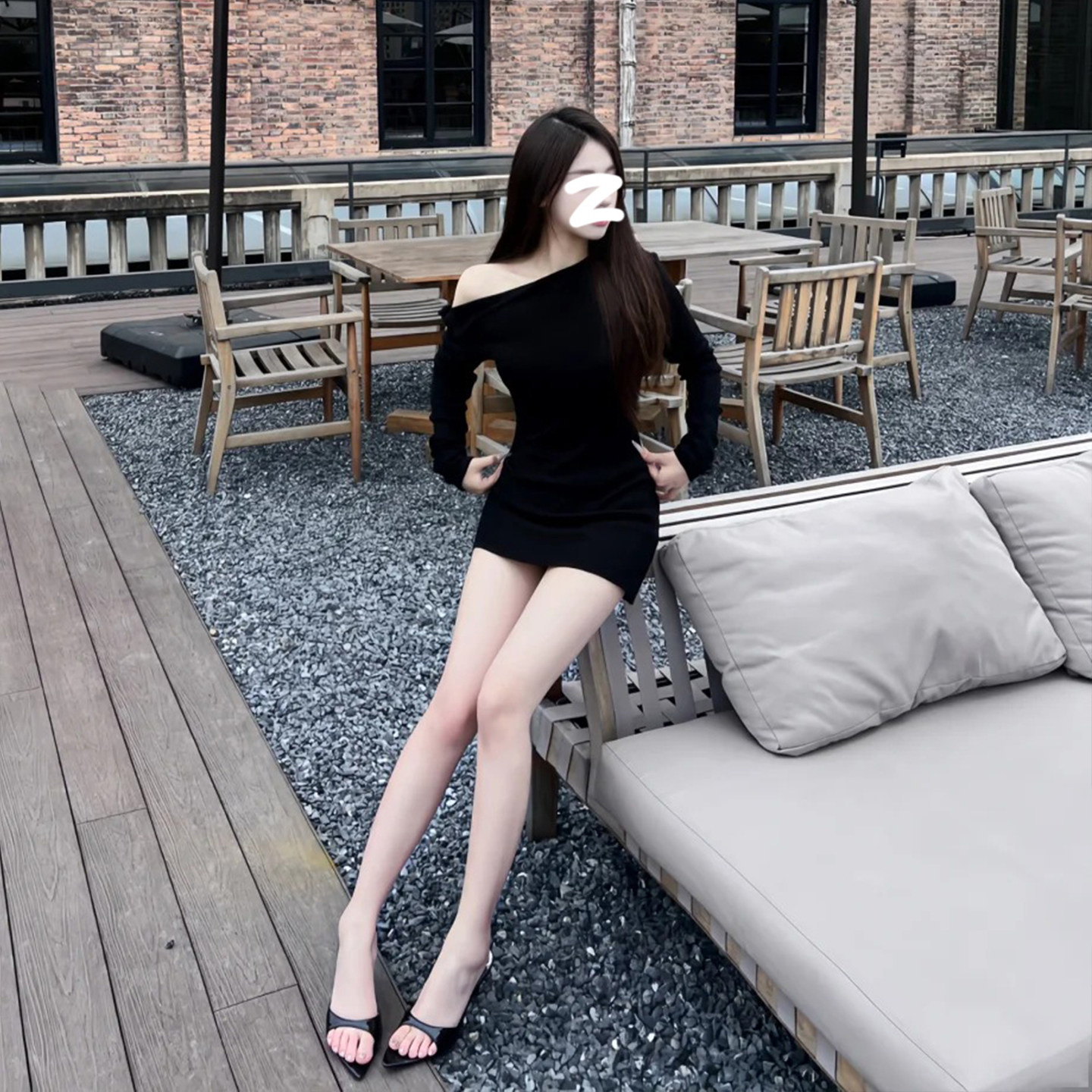 黑色紧身修身包臀连衣裙女秋冬季小个子冬天掐腰长袖斜肩裙子短款