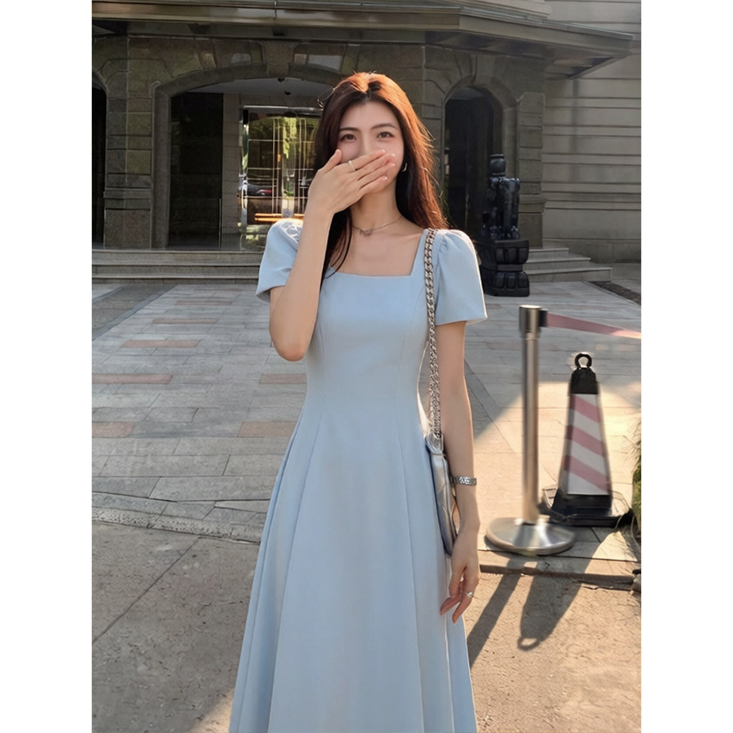 法式方领蓝色连衣裙女夏休闲收腰显瘦气质长裙子礼服小个子巨好看