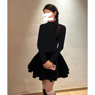黑色连衣裙女丝绒秋冬季赫本风公主蓬蓬裙子冬装小黑裙短款加绒厚