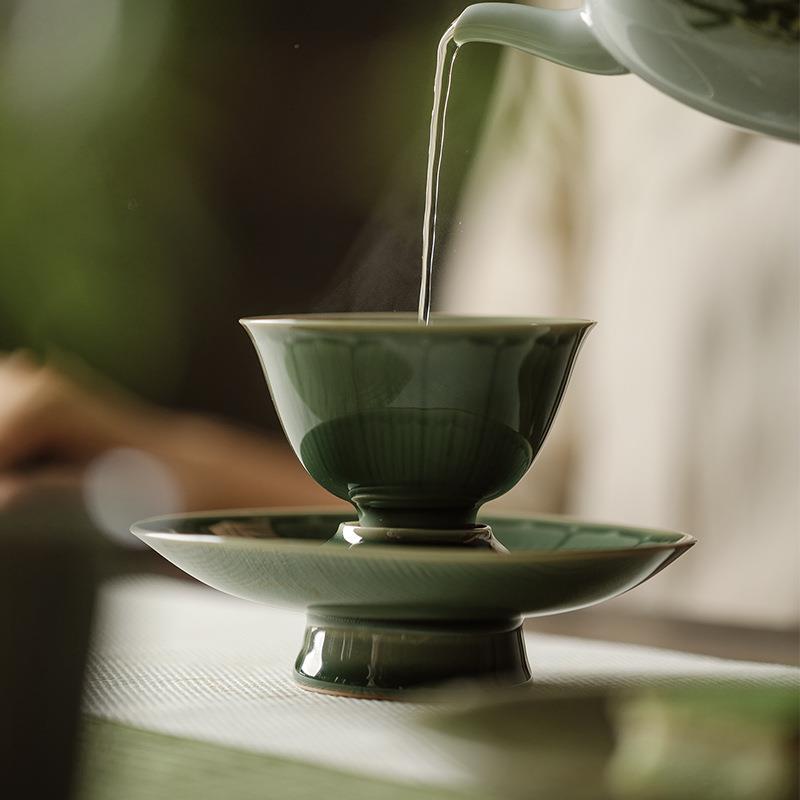 日式越窑青瓷手工雕刻莲瓣主人杯茶杯杯垫杯套茶具整套茶盏茶托