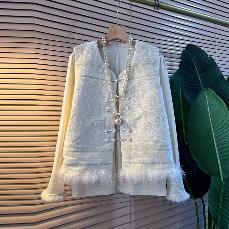 胖妹妹V领盘扣国风马甲大码女z装设计感百搭毛边袖口长袖圆领小衫,女装/女士精品,大码内搭,淘宝优惠券,粉丝福利购,淘宝优惠卷