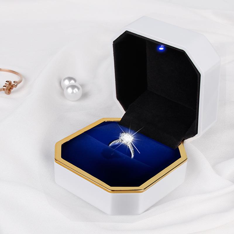 求婚戒指盒婚礼收藏创意对戒盒钻戒盒led结婚八角首饰盒