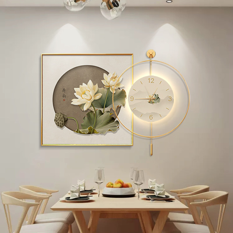 新中式餐厅装饰画钟表2024年新款家用客厅餐桌背景墙荷花时钟挂画