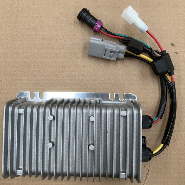 雷丁D50D70比德文M6M7宝路达汉唐电动车DC转换器60/72V电源转换器
