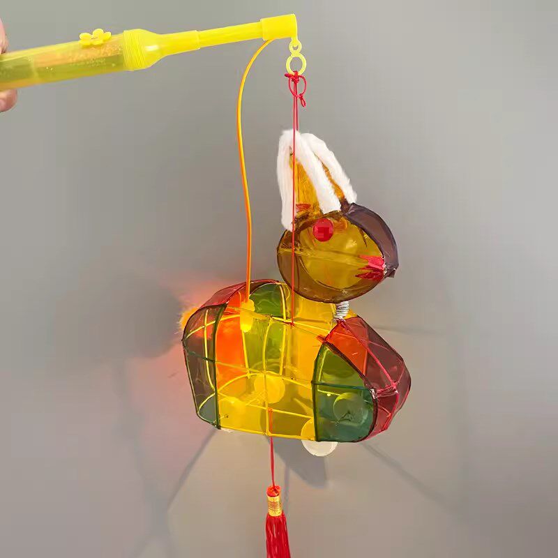 中秋元宵节日传统手工制作兔子纸花灯灯笼 彩色白色兔子灯笼装饰