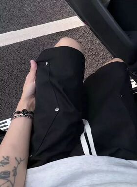 黑色铆钉短裤夏季外穿美式高街休闲工装裤子设计感运动五分裤