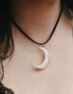 亚马逊 跨境新品欧美复古热销 大号新月形吊坠项链链 厂家直销