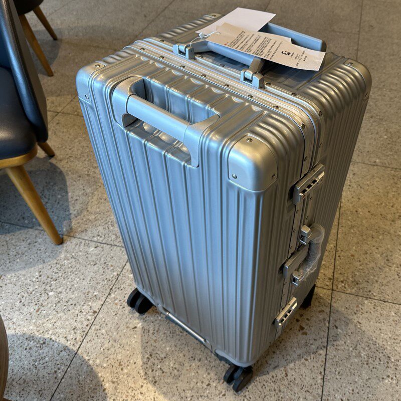 出口质感铝框银色拉杆箱大容量男女行李箱万向轮28寸静音旅行箱包
