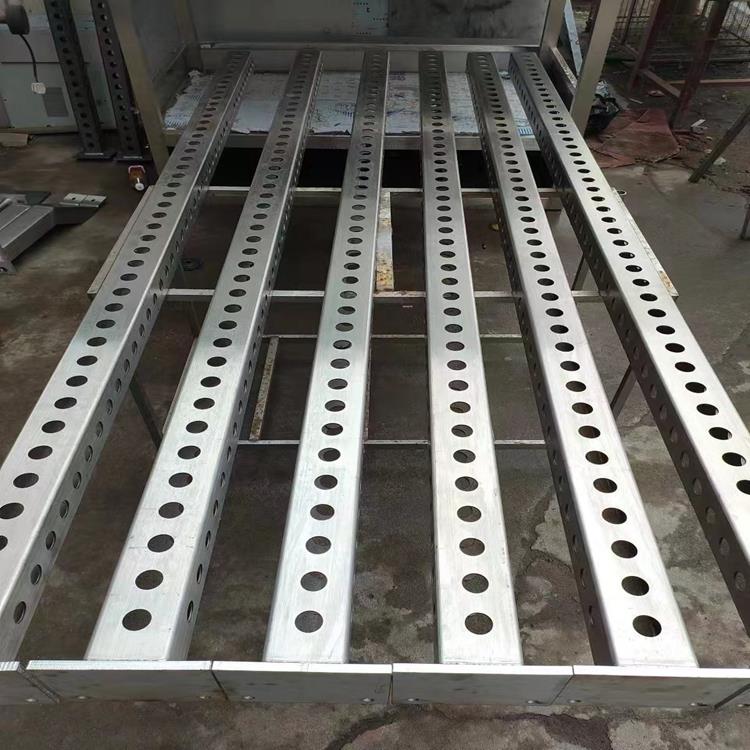 304不锈钢深蹲健身架器械配件立柱激光方管打孔黑铁定制满焊加工