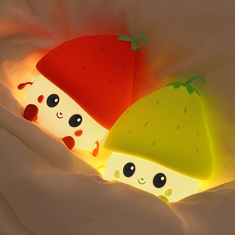 草莓语音智能小夜灯声控感应卧室睡眠儿童硅胶拍拍灯婴儿喂奶护眼