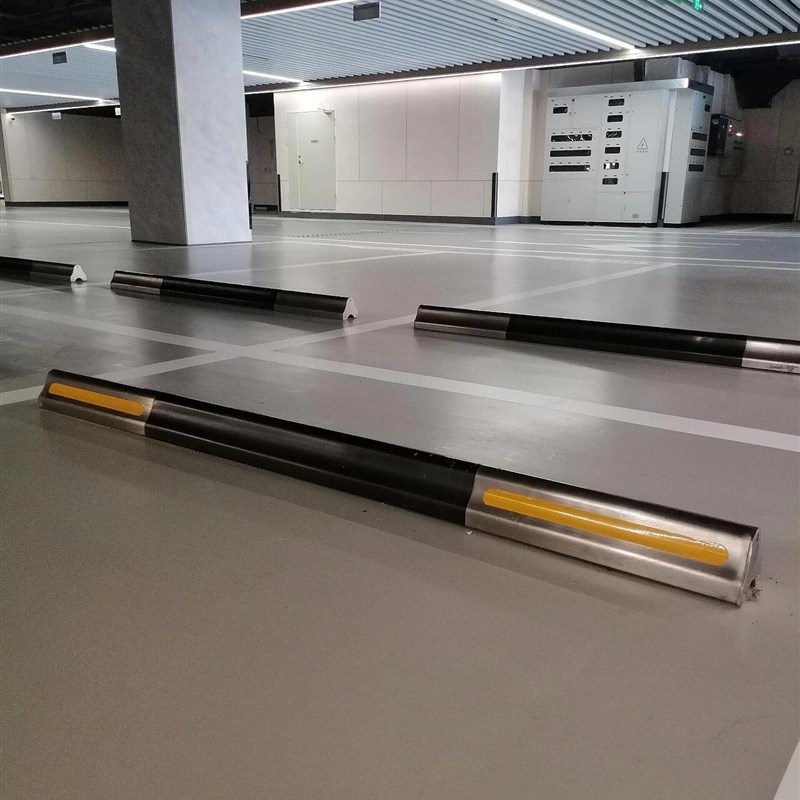 不锈钢阻车器停车位地挡阻挡器倒车止退限位器阻车器阻车杆防撞杆