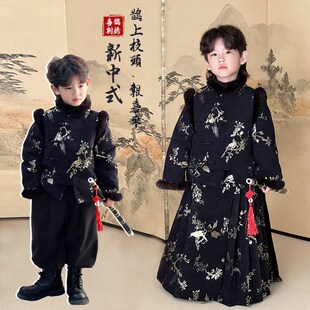 儿童冬季唐装拜i年服男童小少爷汉服新中式马褂套装马面裙羽绒年