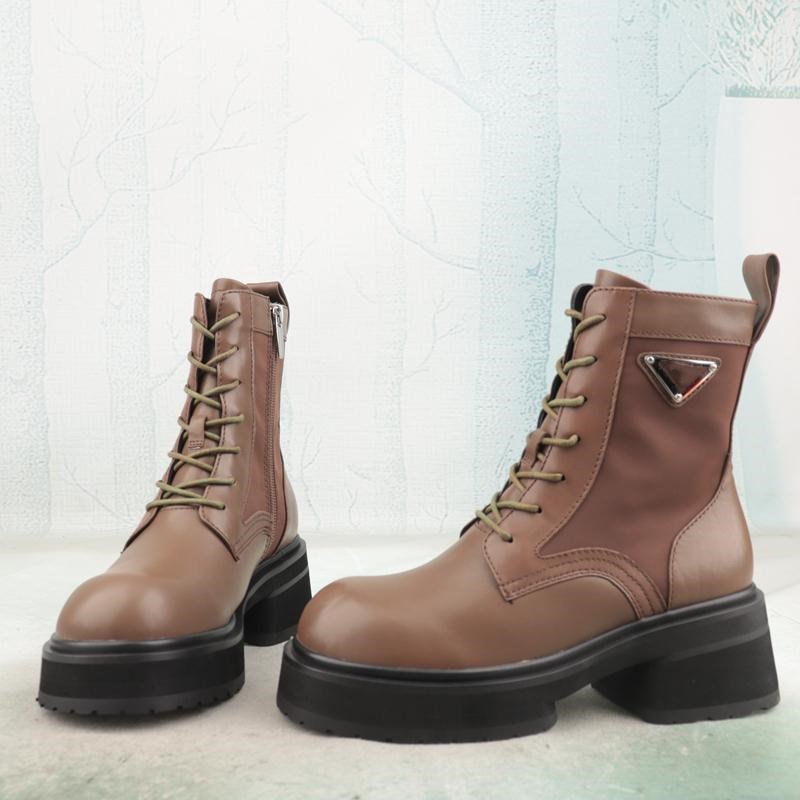 胎牛皮真皮拼布圆头厚底英伦风女鞋子帅气女靴子短筒马丁靴D36-3