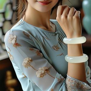 直播新疆糖羊脂白玉天然真和田玉镯子宽手镯正品 带证书发顺丰2548