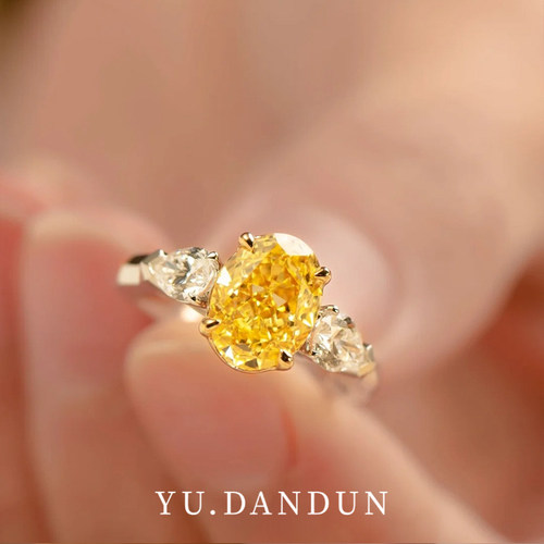 YUDANDUN莫桑戒指2克拉黄钻鸽子蛋钻戒好运暴富钻戒时尚高级感女