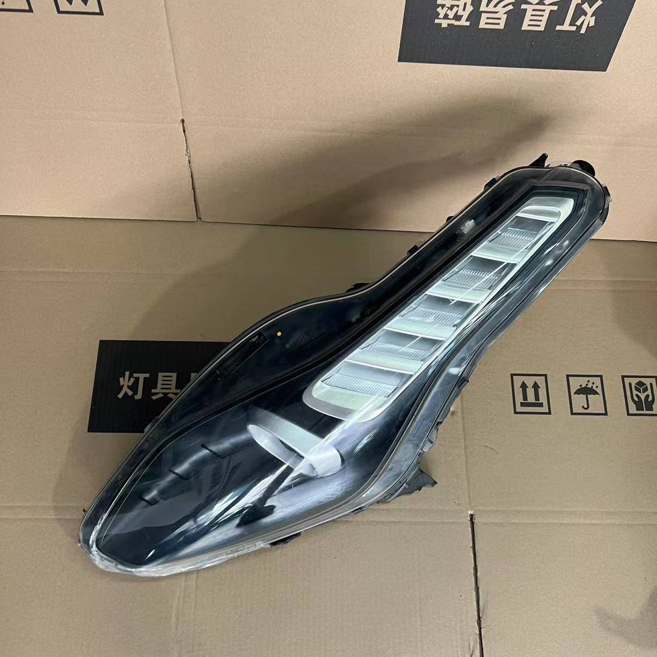 适用法拉利加州T 458 488 F430 599 F8 F12 GTC4 SF90 FF大灯总成