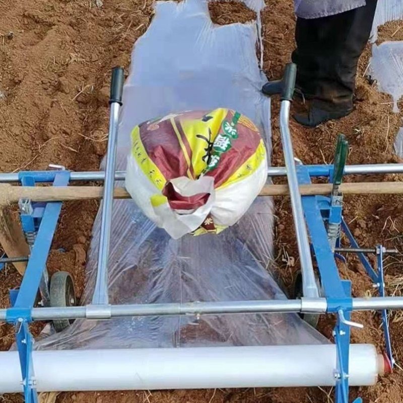 地膜覆盖机覆膜机人工手拉盖膜神器人力手拉地膜机手扶地膜机新款