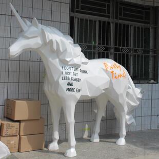 玻璃钢彩绘仿真动物马雕塑玻璃钢马雕塑玻璃钢动物雕塑彩绘马摆件