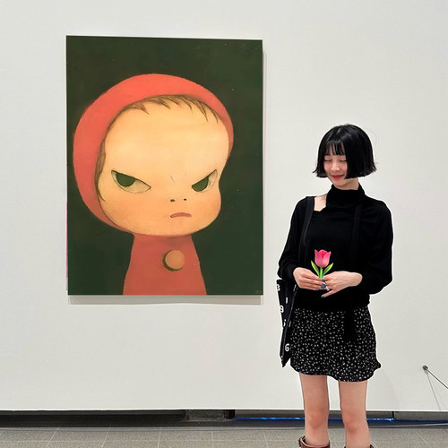 奈良美智小众艺术装饰画抽象人物客厅简约入户玄关咖啡厅民宿挂画