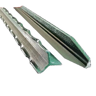 铁丝网立柱围栏杆防锈三角铁柱牛栏网勾花网实心铸铁尖头柱子加厚