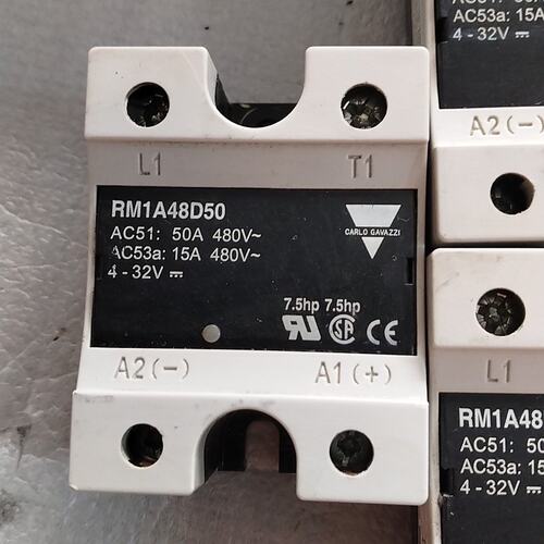 议价固态继电器RM1A48D50，固态继电器， 9 个，成色