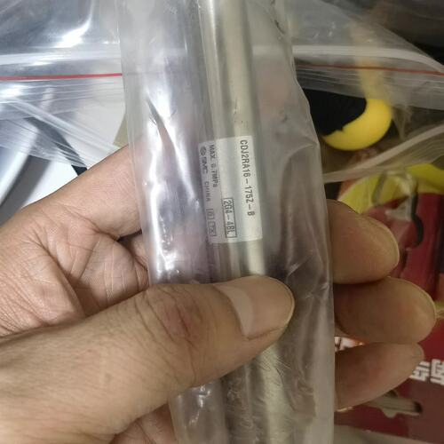 议价气缸J2RA16-175Z-B，就一个