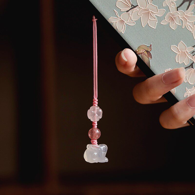 天然玉髓b小兔子吊坠萌萌挂件可爱玉兔迷你玉石手机链钥匙包包挂
