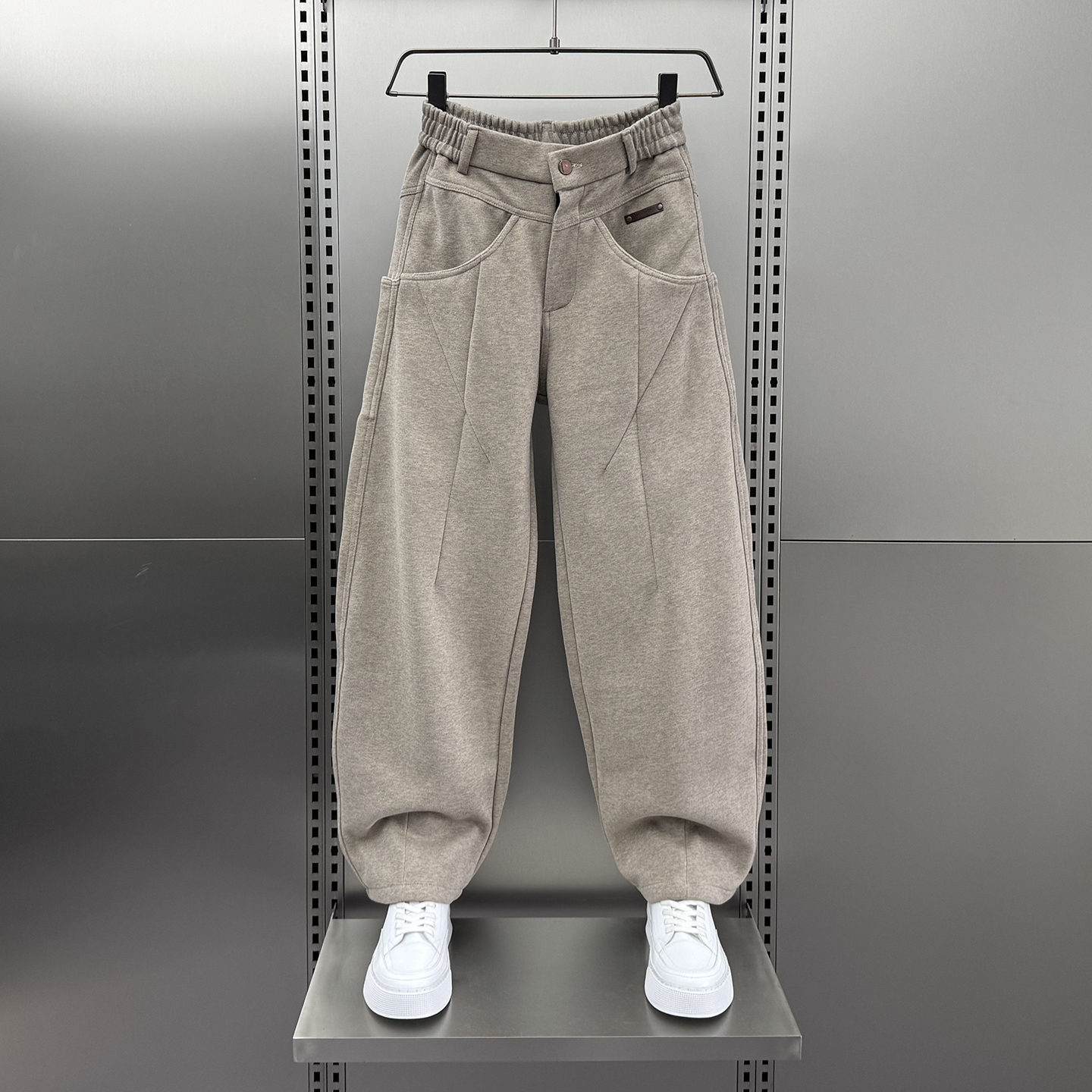 2025秋冬新款灰色加绒弯刀休闲裤