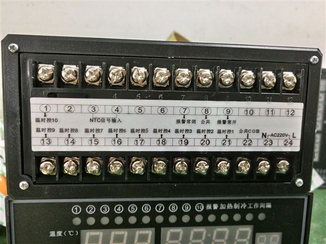 新型畜牧养殖4 6 8 10路风机控制开关温控仪温控器时控仪温控器